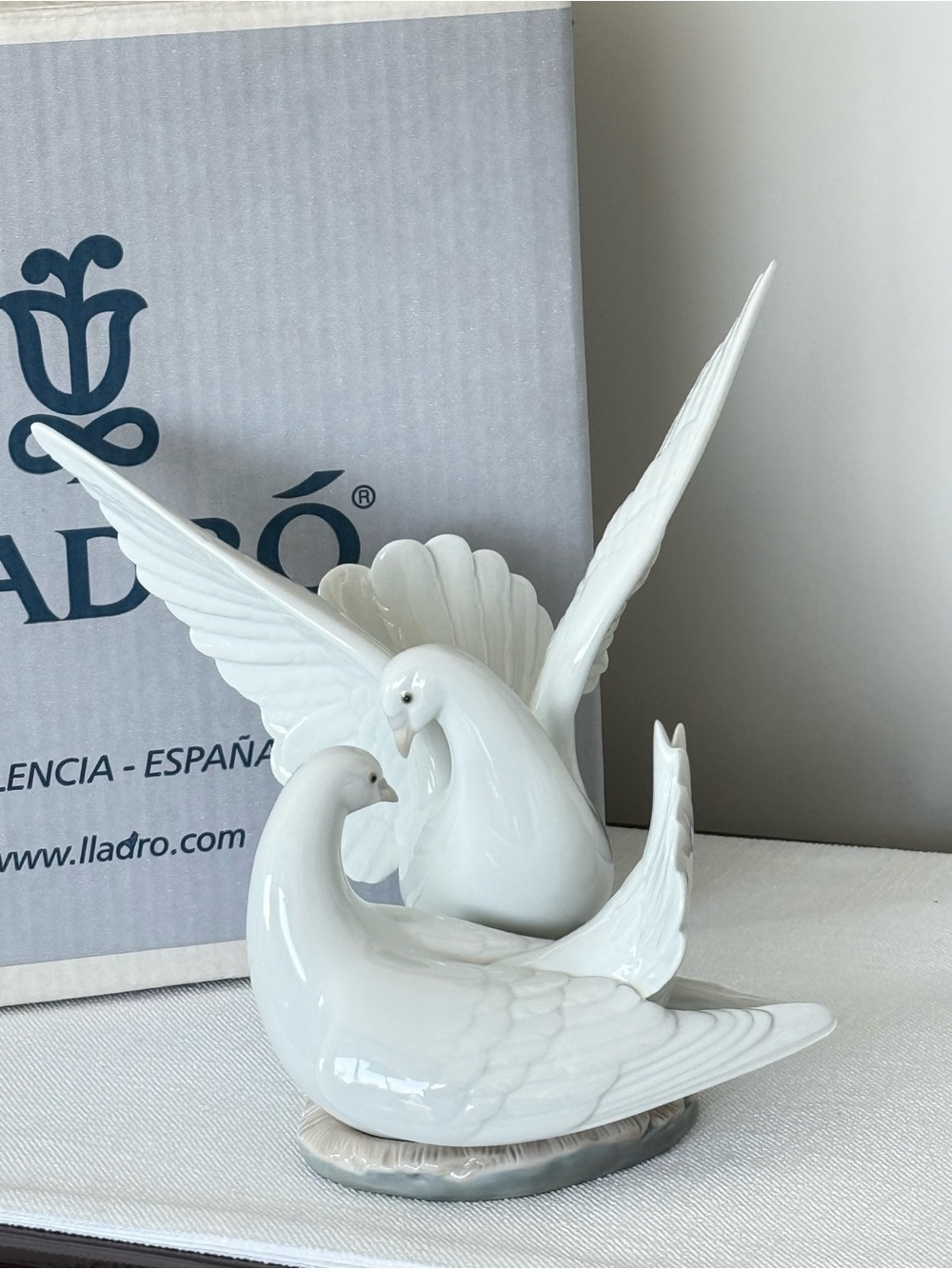 Lladro Love Nest #6291 Mint Condition Original Box